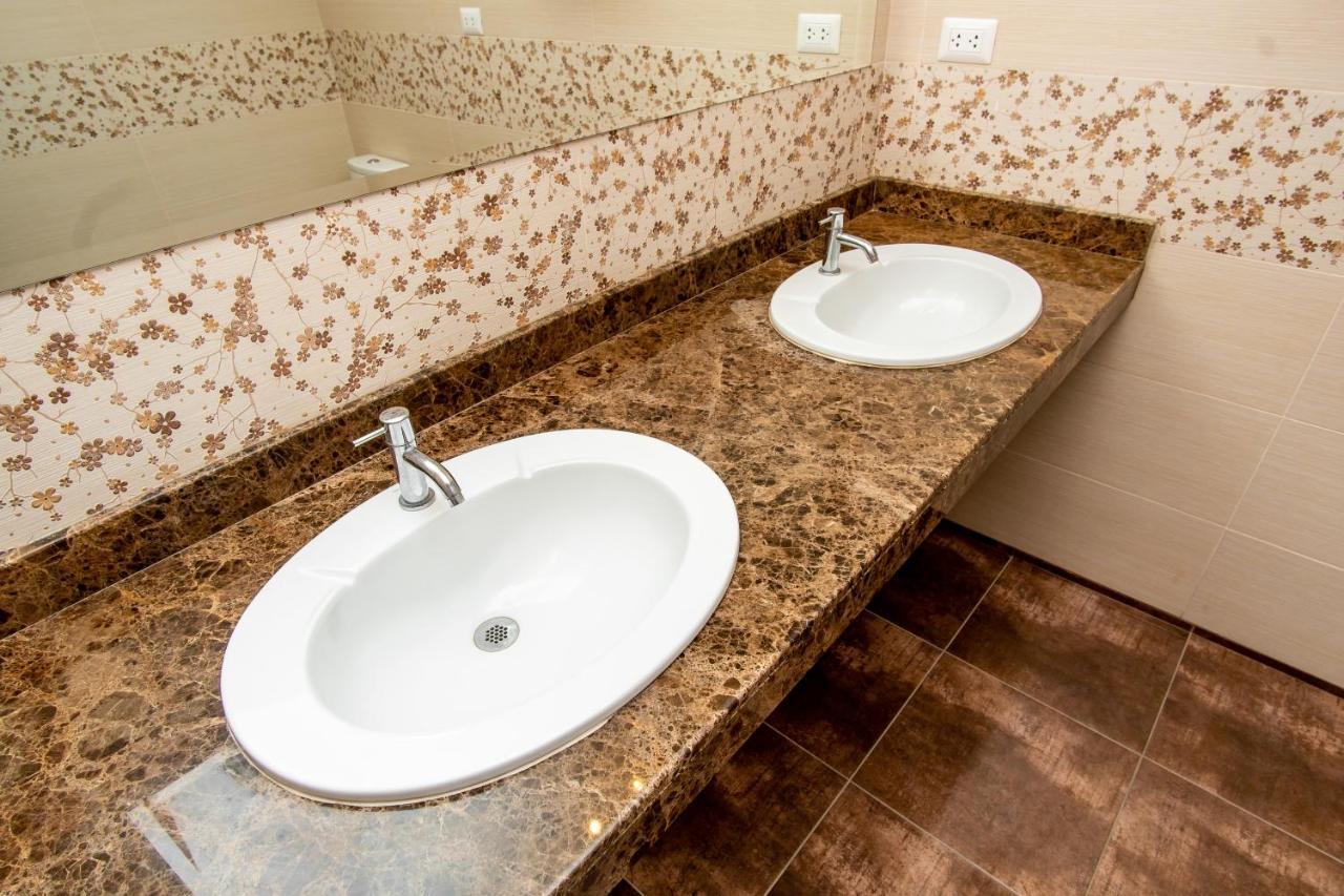 Lc Hoteles Piura Zewnętrze zdjęcie